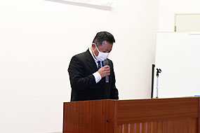 岩ア総務委員長