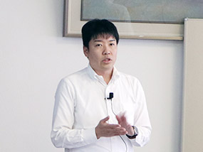 上本講師